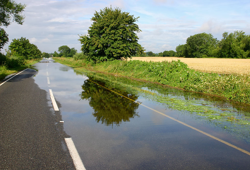 Flooded Bampton to Clanfield road